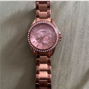 Fossil Rose Gold Watch With Rhinestone Accents 💕